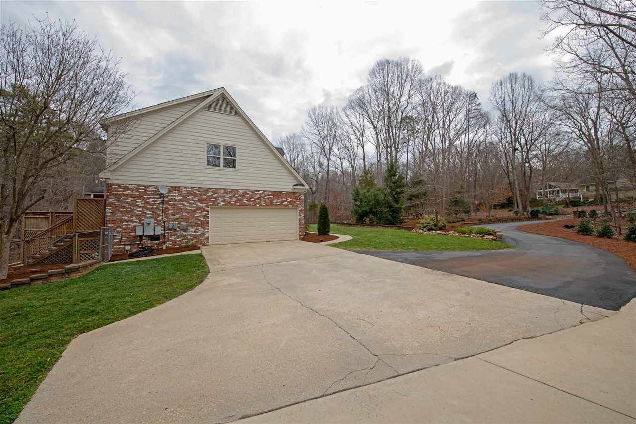 732 Lanham Place Raleigh, NC 27615 - Photo 7 of 28 Photo 7