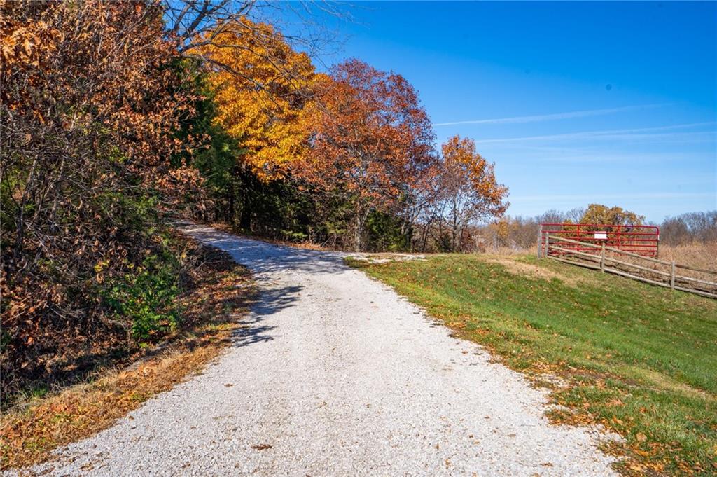 770 East 1300th Road Lawrence, KS 66049 - Photo 5 of 48