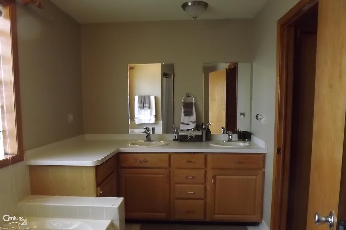 51441 Baker Road New Baltimore, MI 48047 - Photo 37 of 37