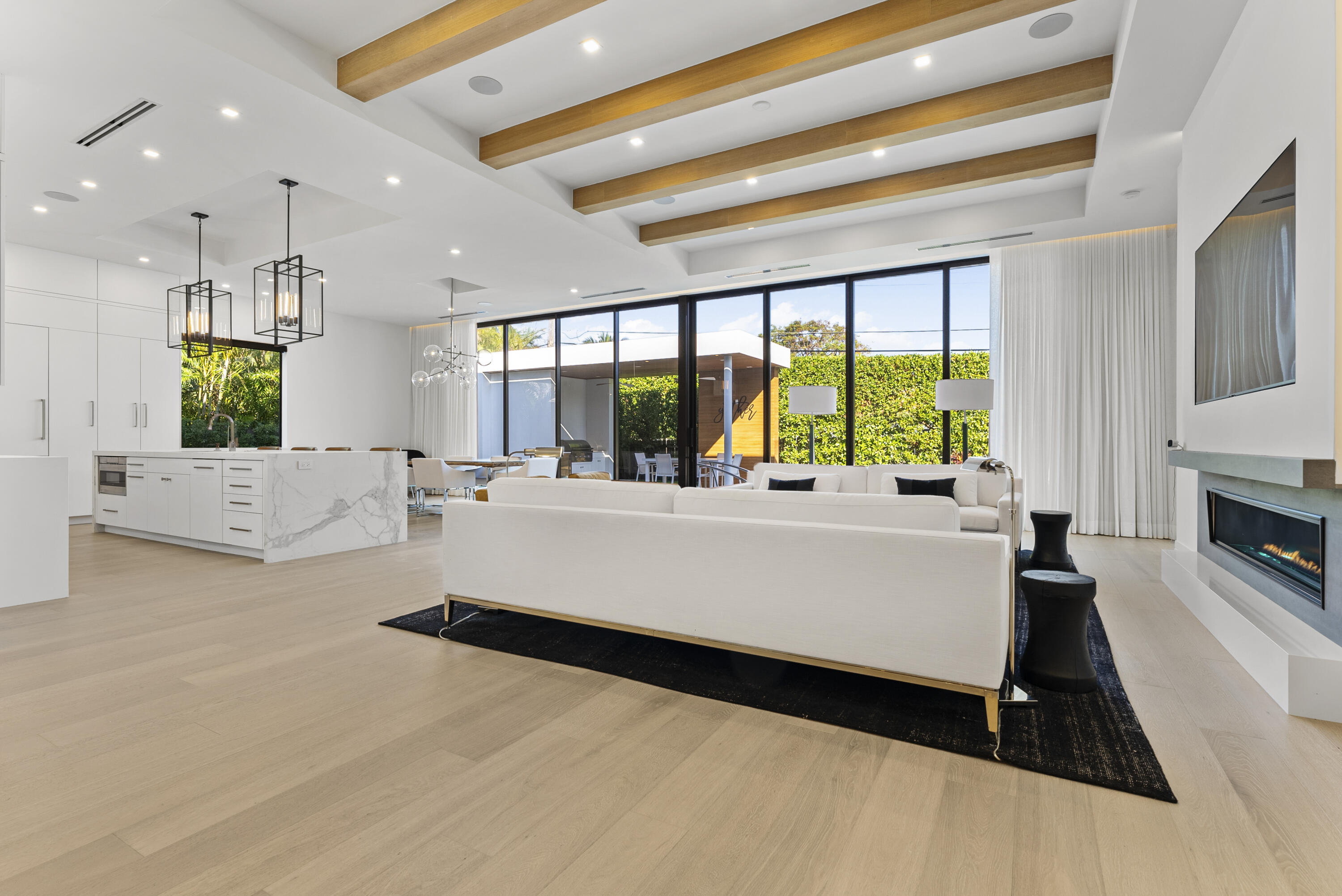 811 Granada Drive Boca Raton, FL 33432 - Photo 8 of 40 DSC05655