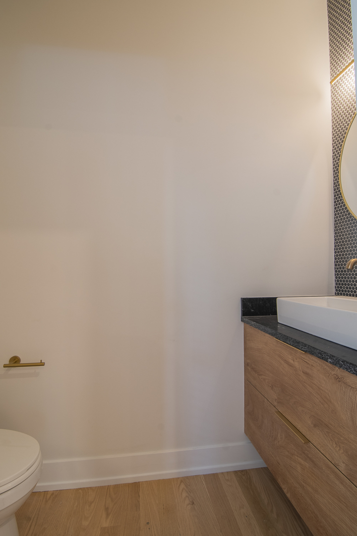 3720 North Racine Avenue, Unit 1 Chicago, IL 60613 - Photo 16 of 19