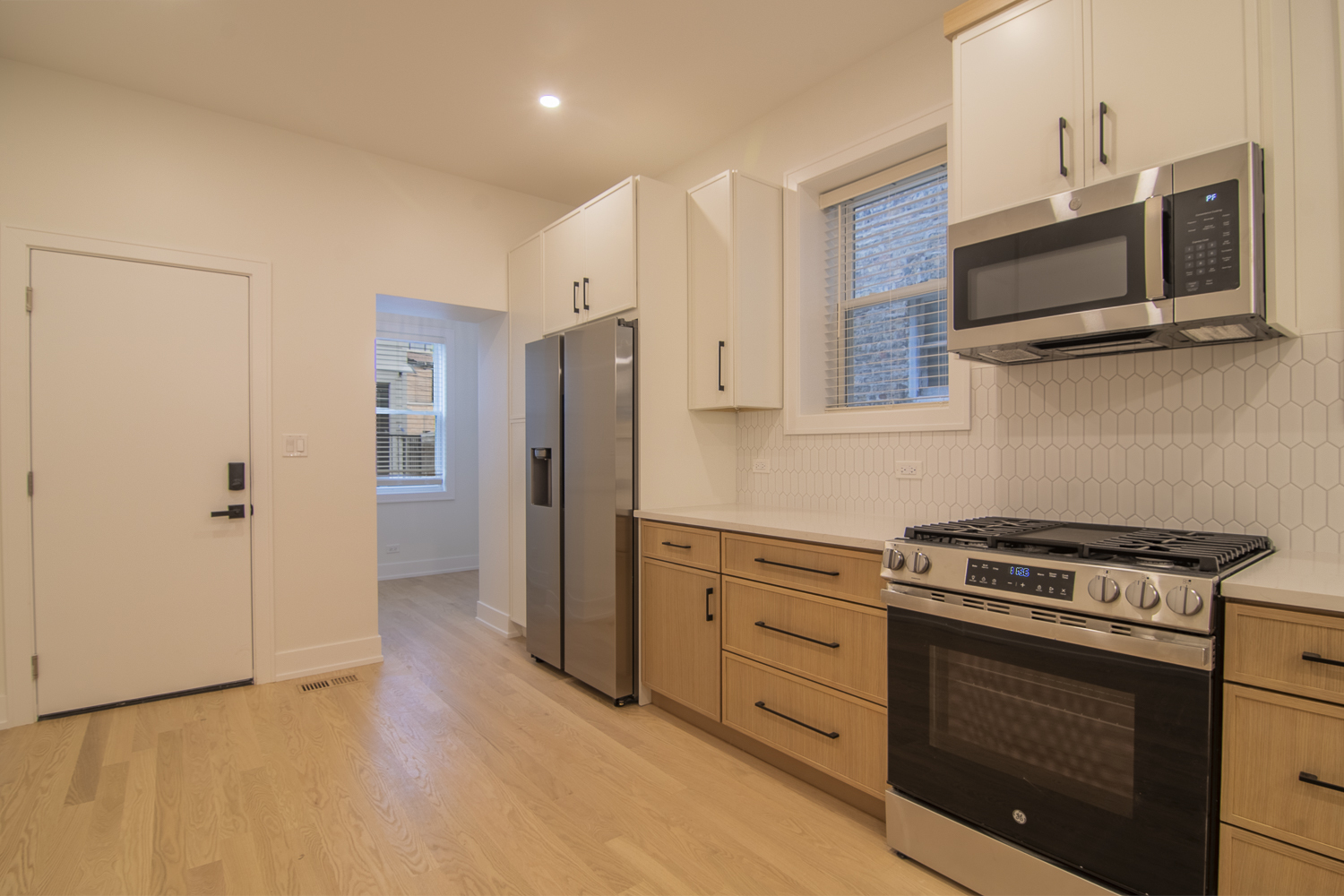 3720 North Racine Avenue, Unit 1 Chicago, IL 60613 - Photo 4 of 19