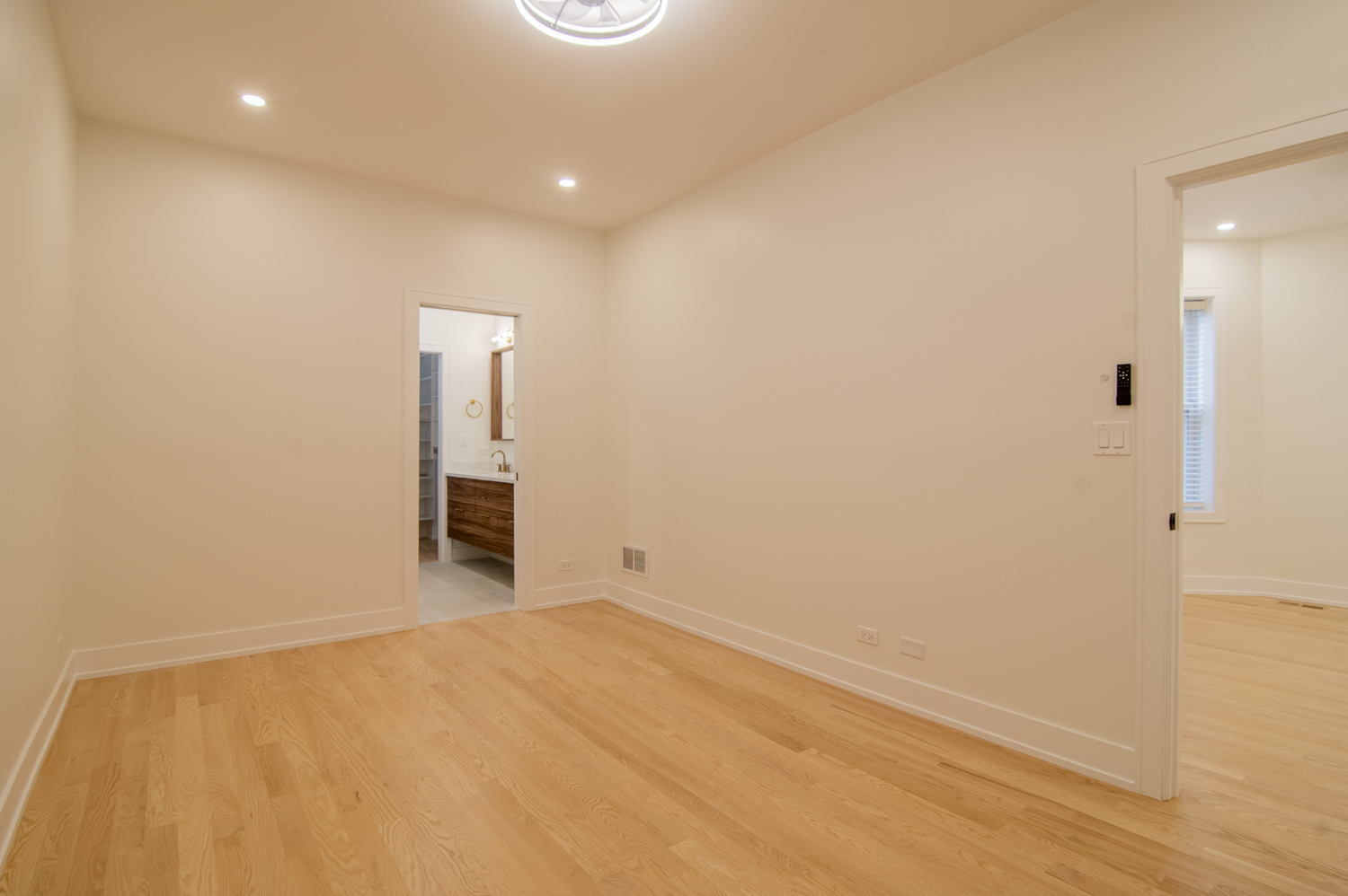 3720 North Racine Avenue, Unit 1 Chicago, IL 60613 - Photo 7 of 19