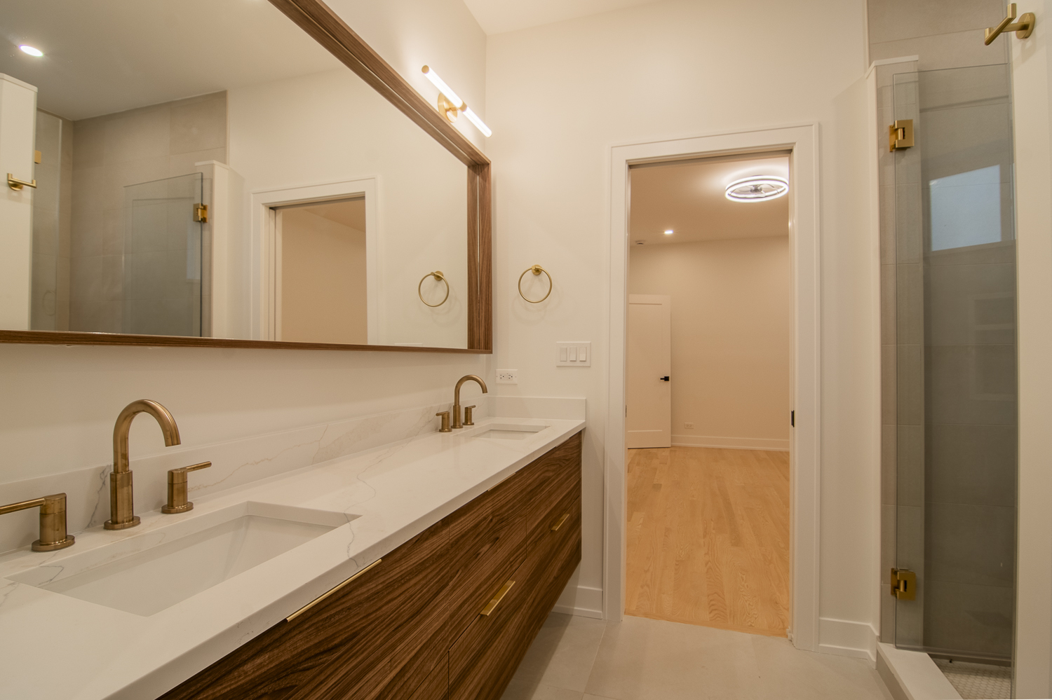 3720 North Racine Avenue, Unit 1 Chicago, IL 60613 - Photo 9 of 19