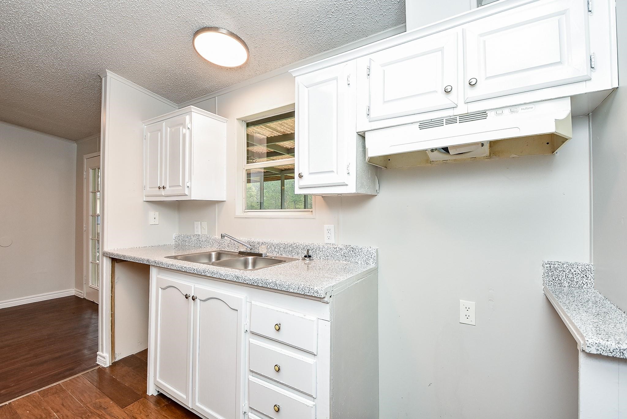 12754 Roy Harris Loop Conroe, TX 77306 - Photo 19 of 27