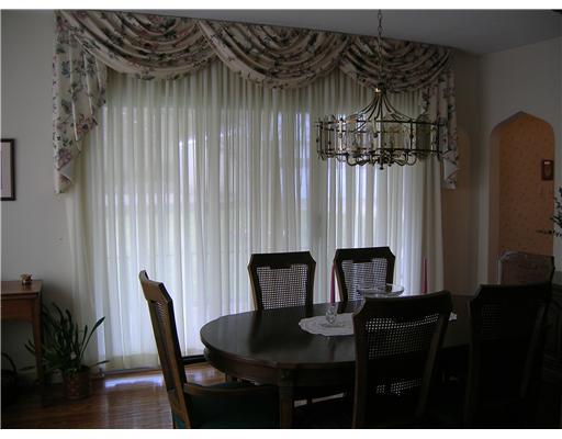 1143 Trion Road Pittsburgh, PA 15237 - Photo 4 of 14 Dining Room. 9 Sliding glass door to back porch and yard.