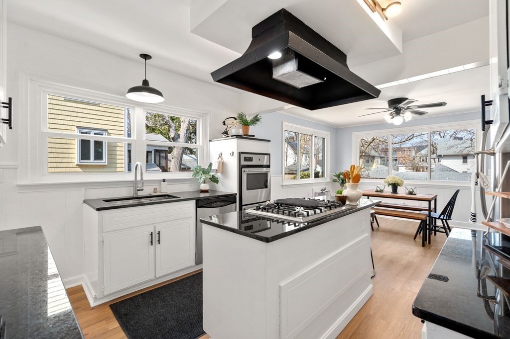 58 Aberdeen Road Milton, MA 02186 - Photo 12 of 41 Gallery Image 12
