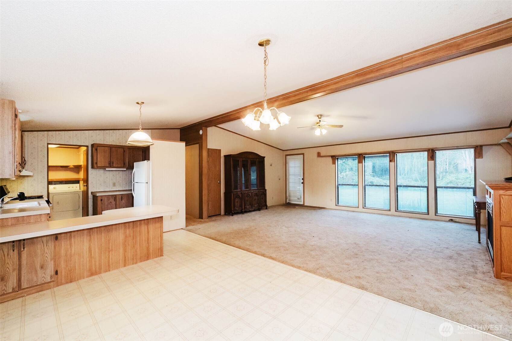 2912 Erlands Point Road Northwest Bremerton, WA 98312 - Photo 5 of 39 Gallery Image 5