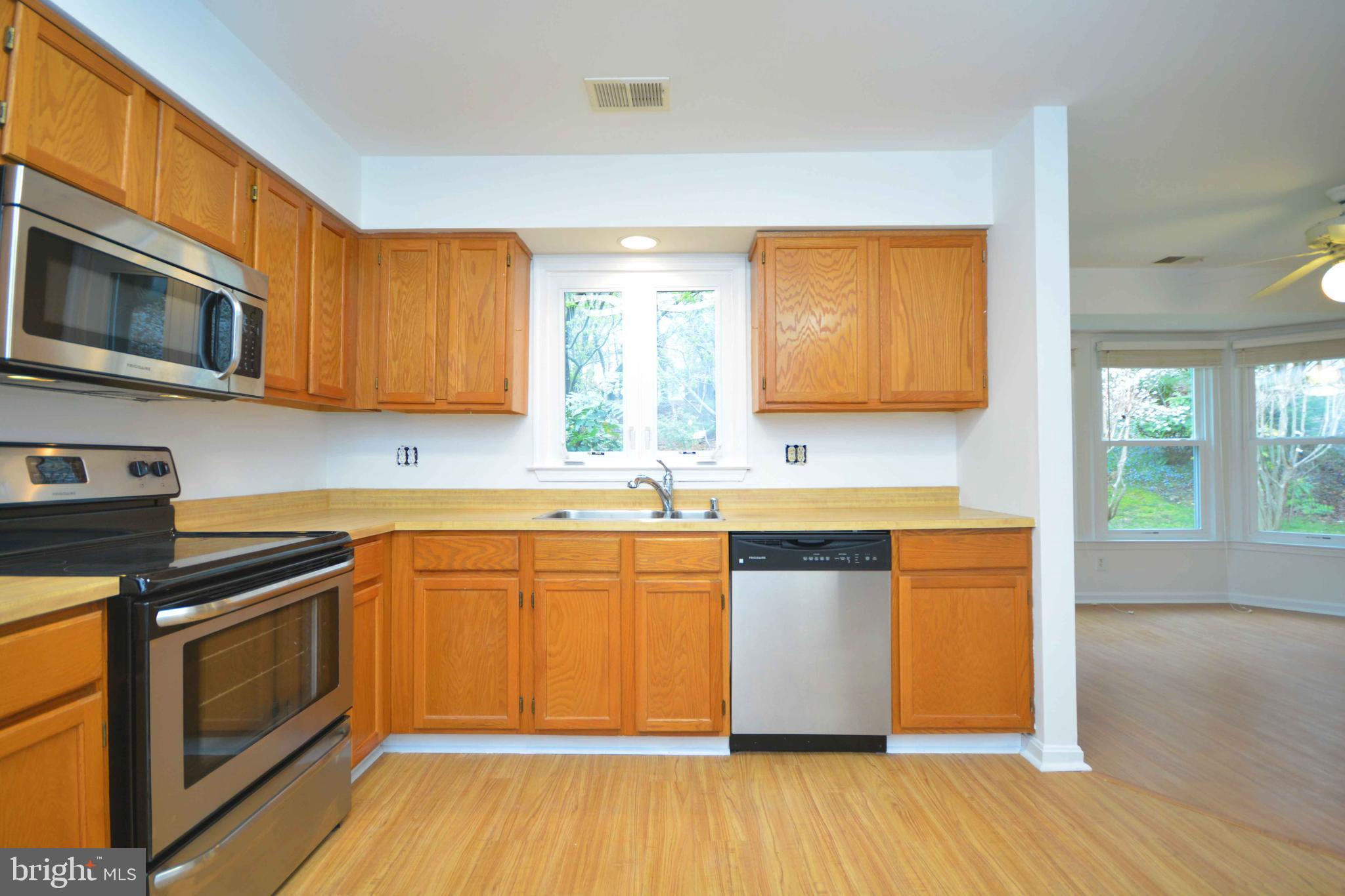 919 Schooner Circle Annapolis, MD 21401 - Photo 3 of 35