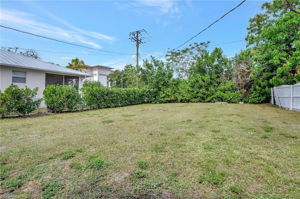 1009 Ridge Street Naples, FL 34103 - Photo 24 of 30 View of fenced backyard