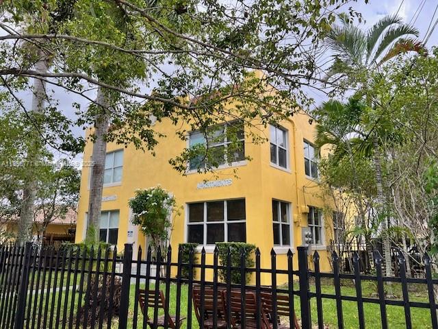 1000 Southwest 12th Court, Unit 4 Miami, FL 33135 - Photo 21 of 21 a view of a white building