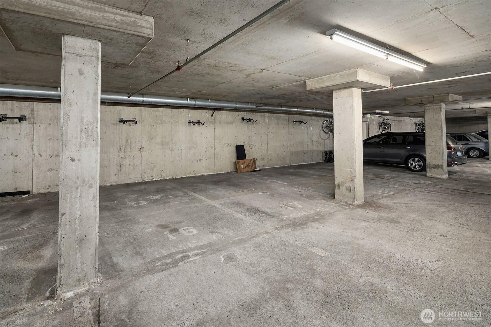 500 Aloha Street, Unit E307 Seattle, WA 98109 - Photo 24 of 28 a view of a garage
