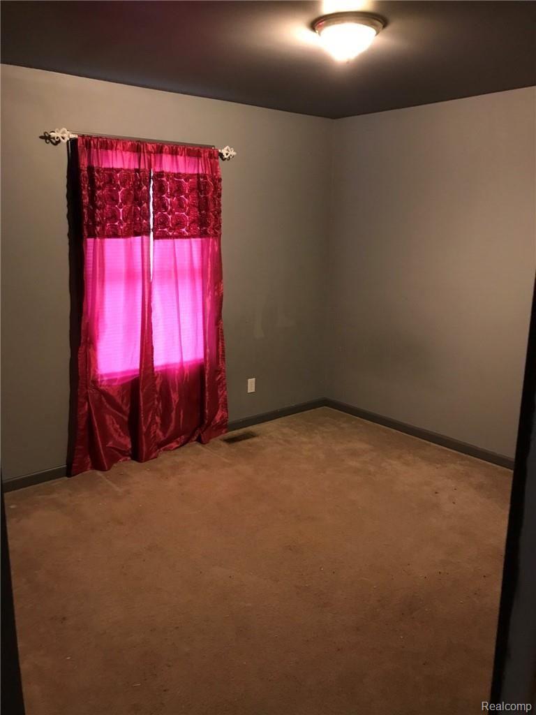 9161 Roberts Road Gregory, MI 48137 - Photo 8 of 12 66E43C6D-90AD-4CFC-A0C0-0434F6AEDBBF.jpeg