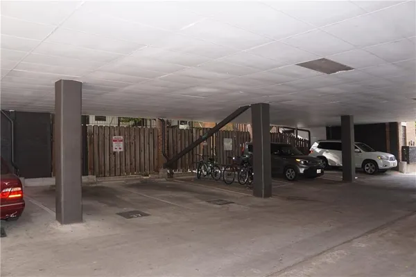 $2,095 | 203 East 31st Street, Unit 103, Austin, TX 78705