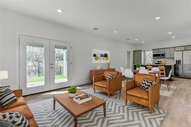 $1,690 | 3060 West Crawford Street, Unit 501, Denison, TX 75020