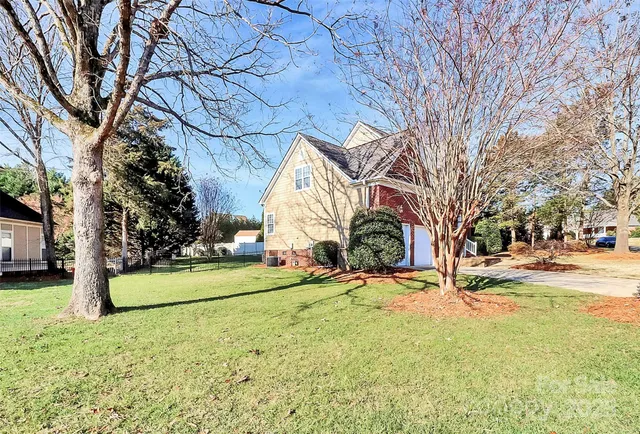 $525,000 | 762 Woburn Abbey Drive, Fort Mill, SC 29715