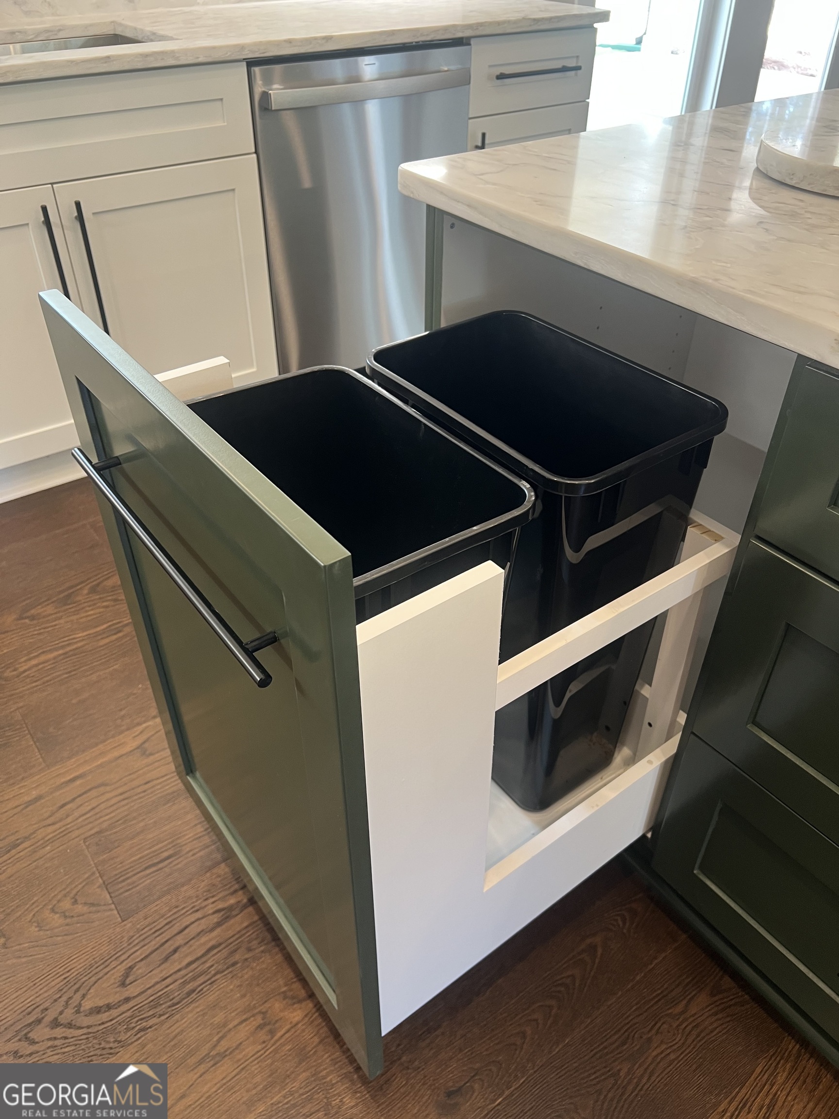 3050 Mahlon Smith Road Social Circle, GA 30025 - Photo 11 of 37 a close up of a stove