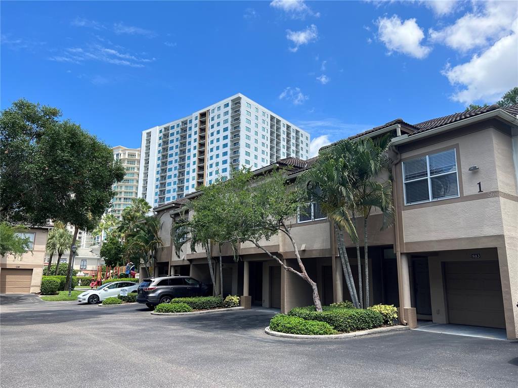 805 Normandy Trace Road Tampa, FL 33602 - Photo 1 of 41