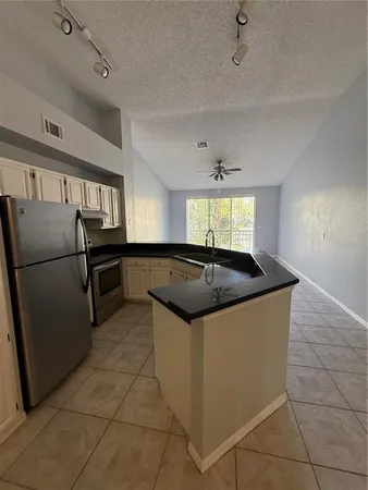 $3,100 | 805 Normandy Trace Road, Tampa, FL 33602