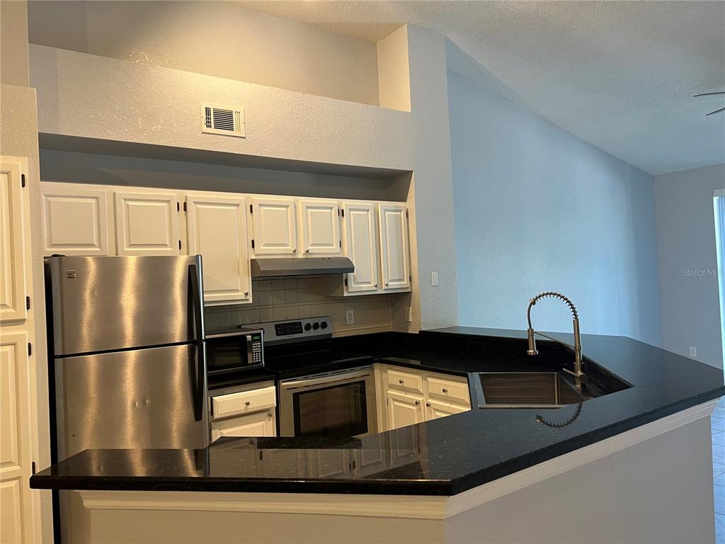 805 Normandy Trace Road Tampa, FL 33602 - Photo 23 of 41