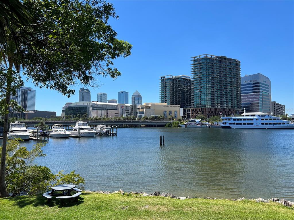 805 Normandy Trace Road Tampa, FL 33602 - Photo 37 of 41