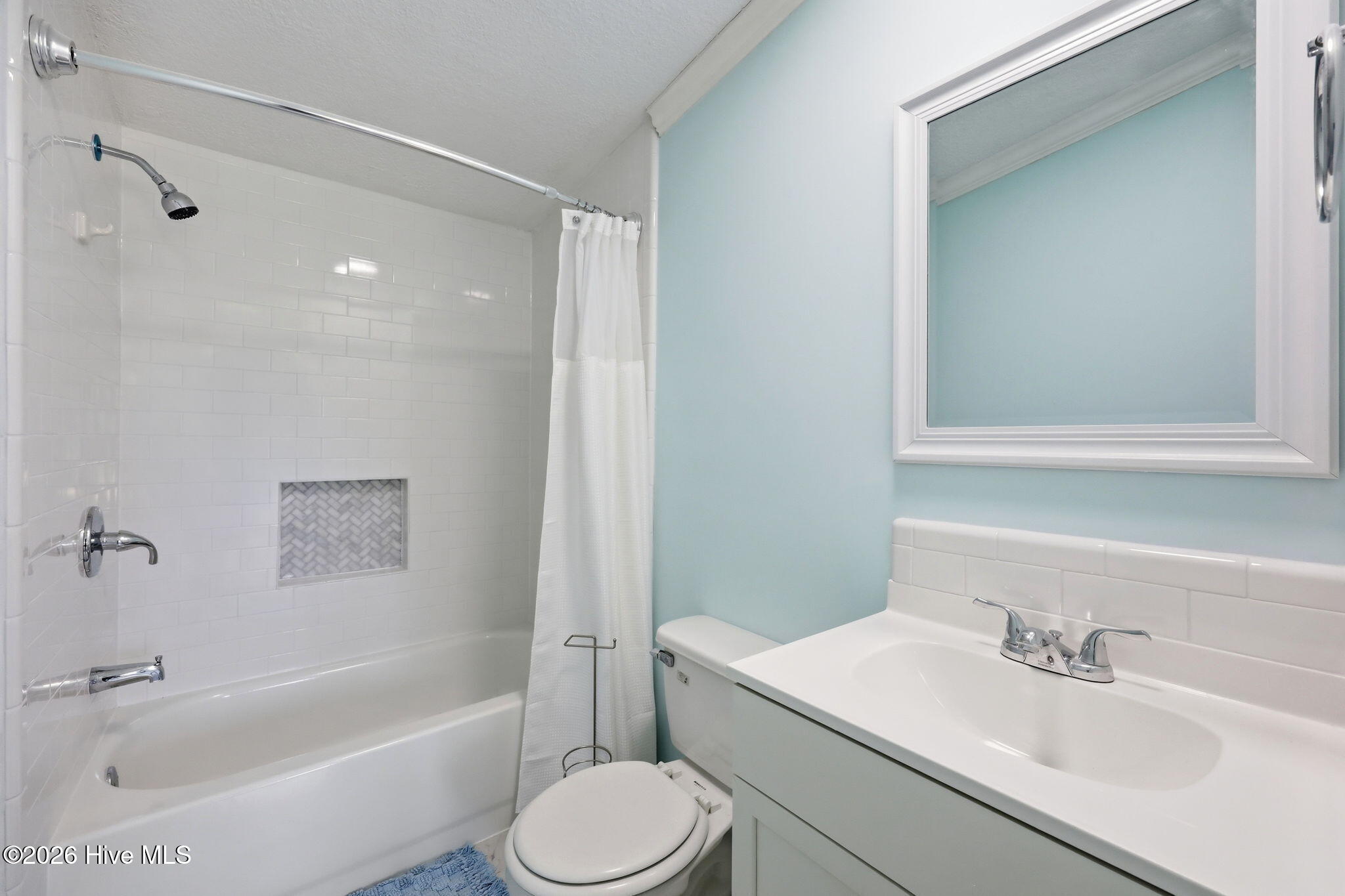 204 Kings Parkway Hubert, NC 28539 - Photo 23 of 30 Guest Bathroom