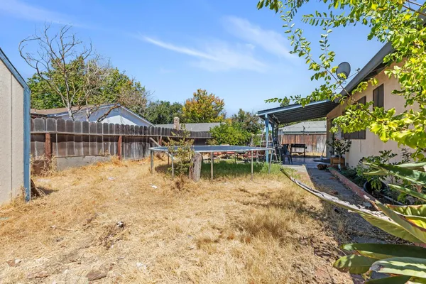 $375,000 | 1805 Glaston Avenue, Modesto, CA 95350