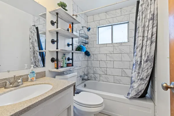 $375,000 | 1805 Glaston Avenue, Modesto, CA 95350