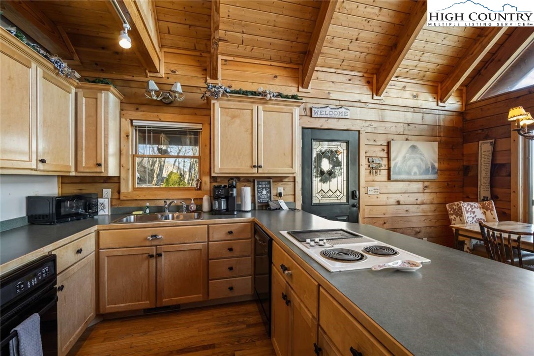 785 Little Tree Road West Jefferson, NC 28694 - Photo 10 of 25