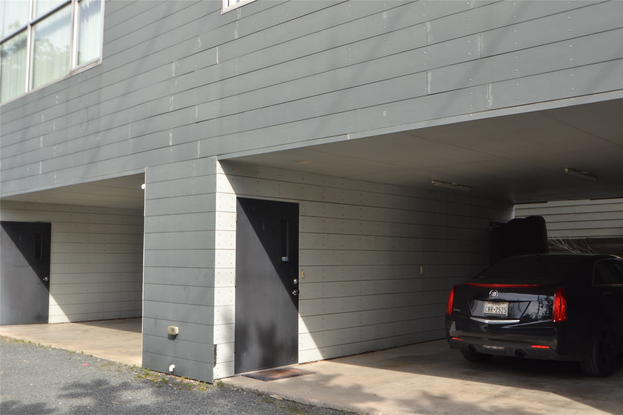 1316 Cleveland Street, Unit C Houston, TX 77019 - Photo 14 of 38 a view of a car garage