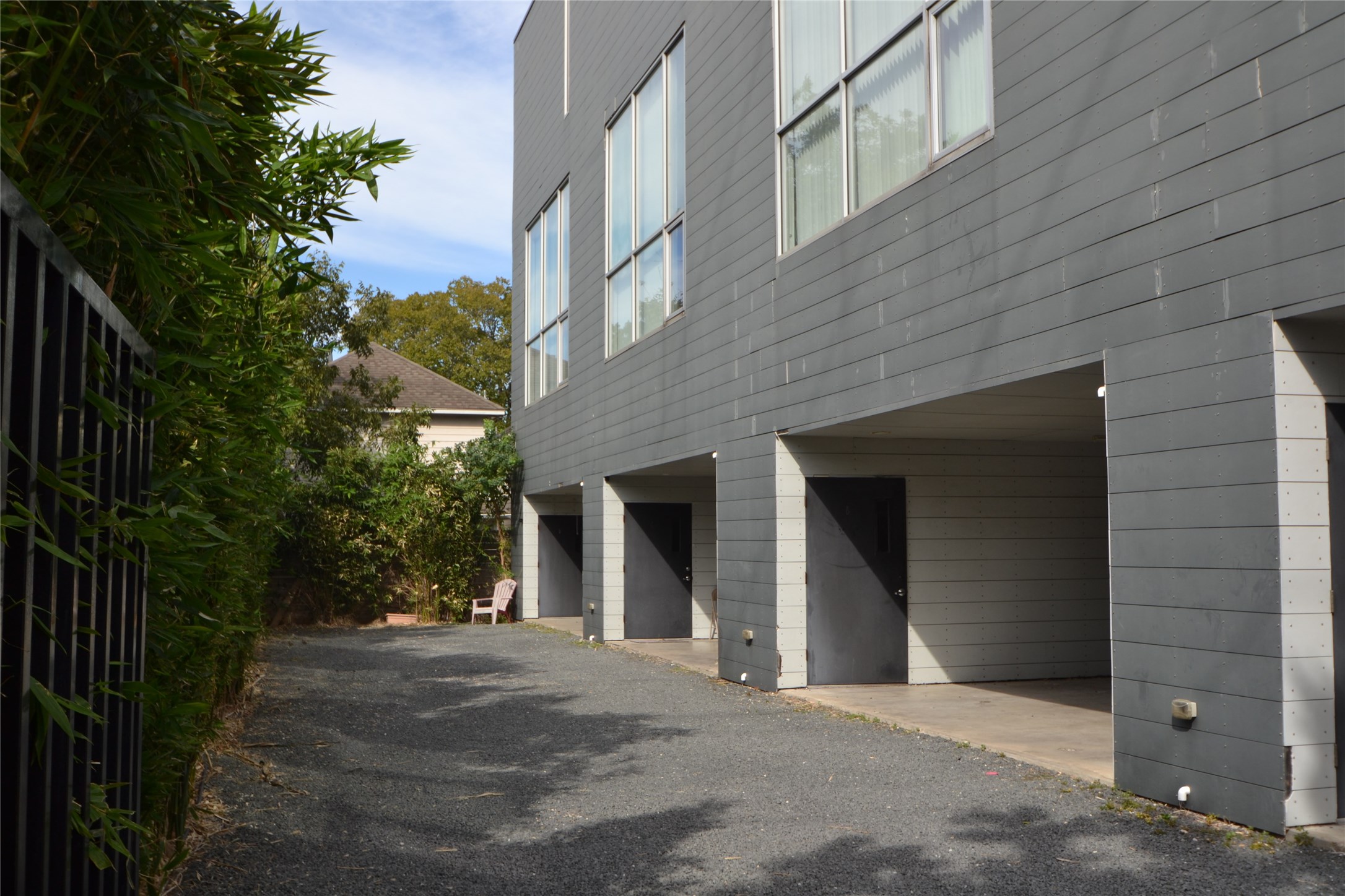 1316 Cleveland Street, Unit C Houston, TX 77019 - Photo 15 of 38 a front view of a house with yard
