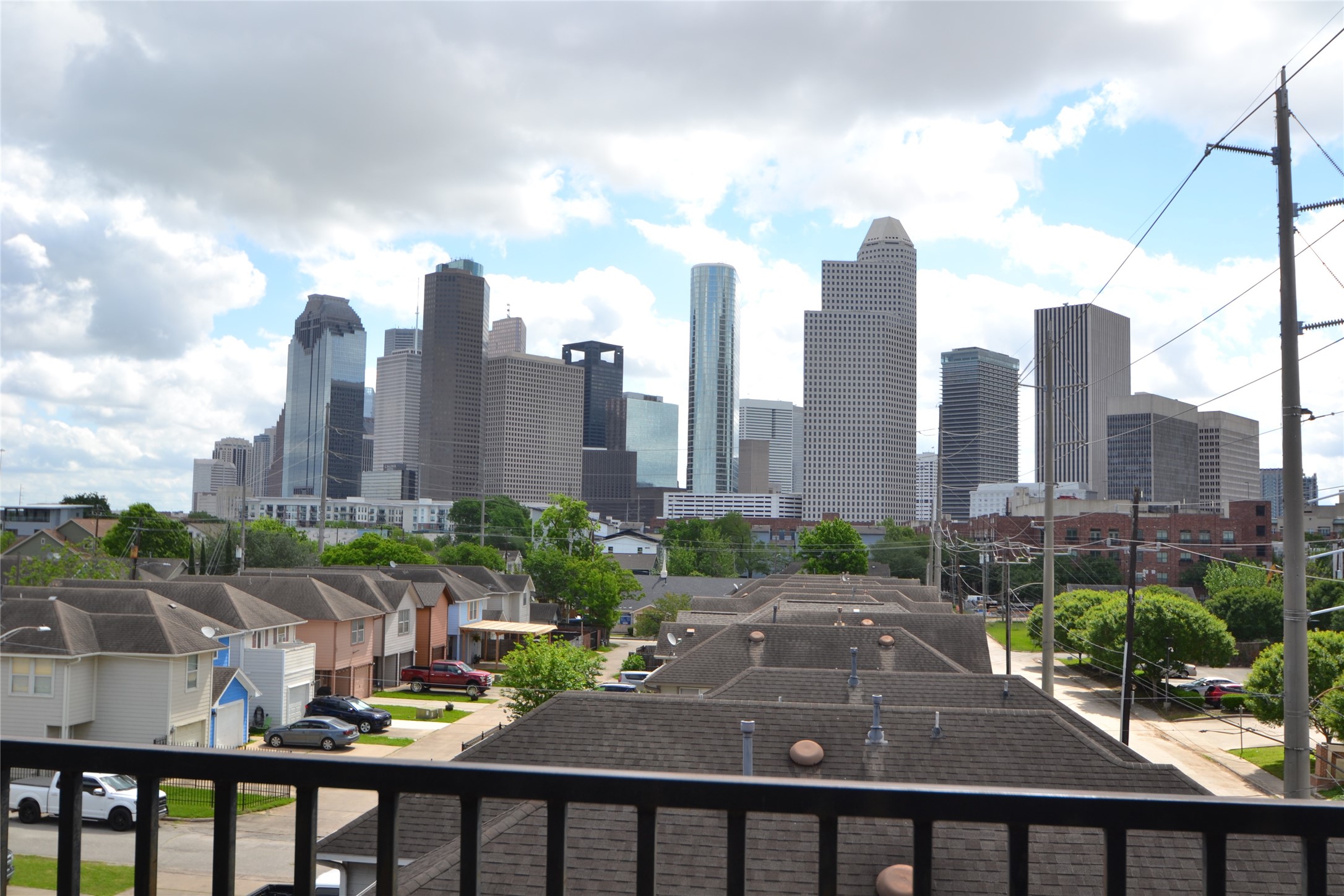 1316 Cleveland Street, Unit C Houston, TX 77019 - Photo 32 of 38 a view of a city with tall buildings