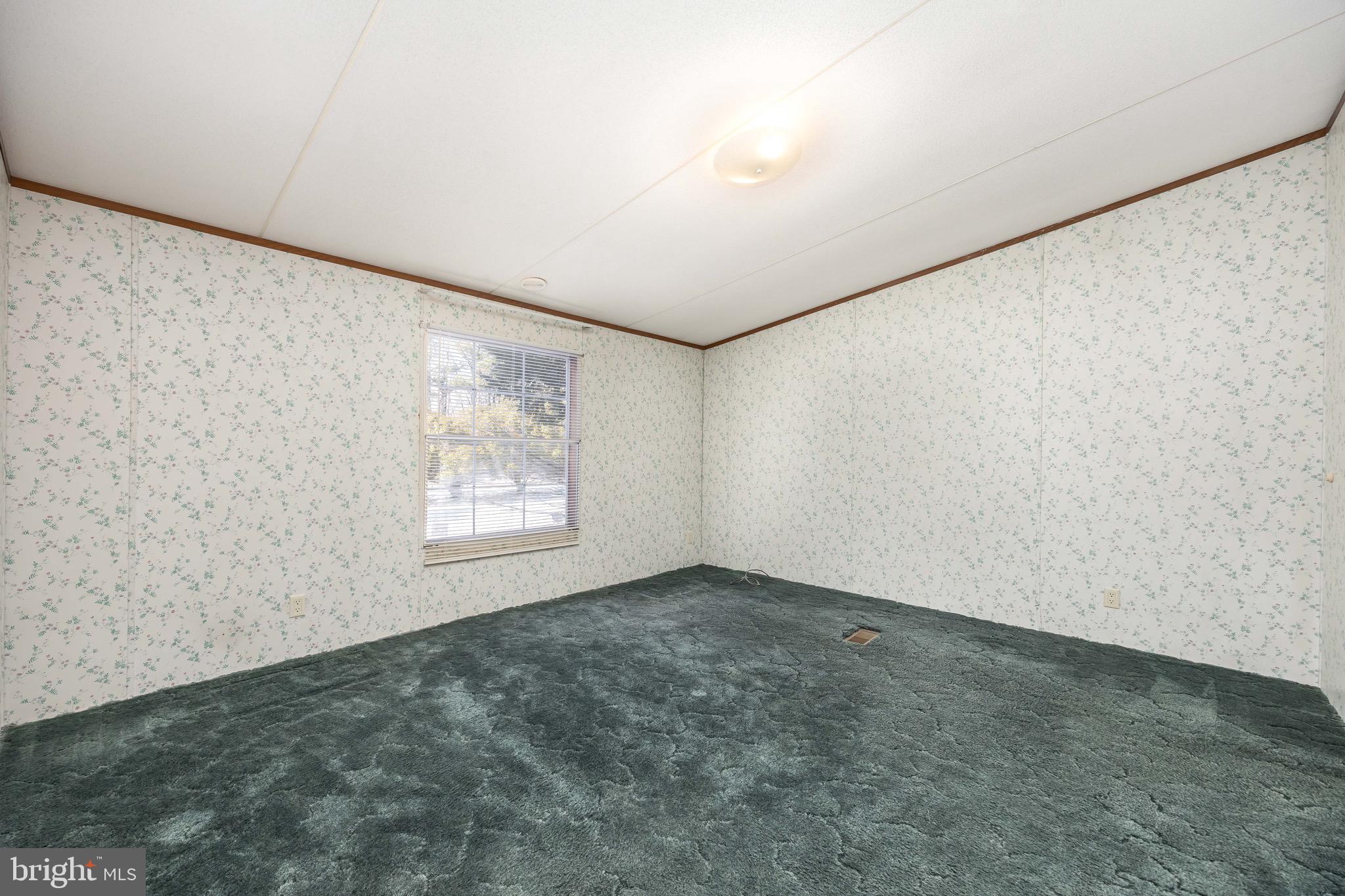 22147 Royal Oak Road Quantico, MD 21856 - Photo 26 of 65 an empty room with windows