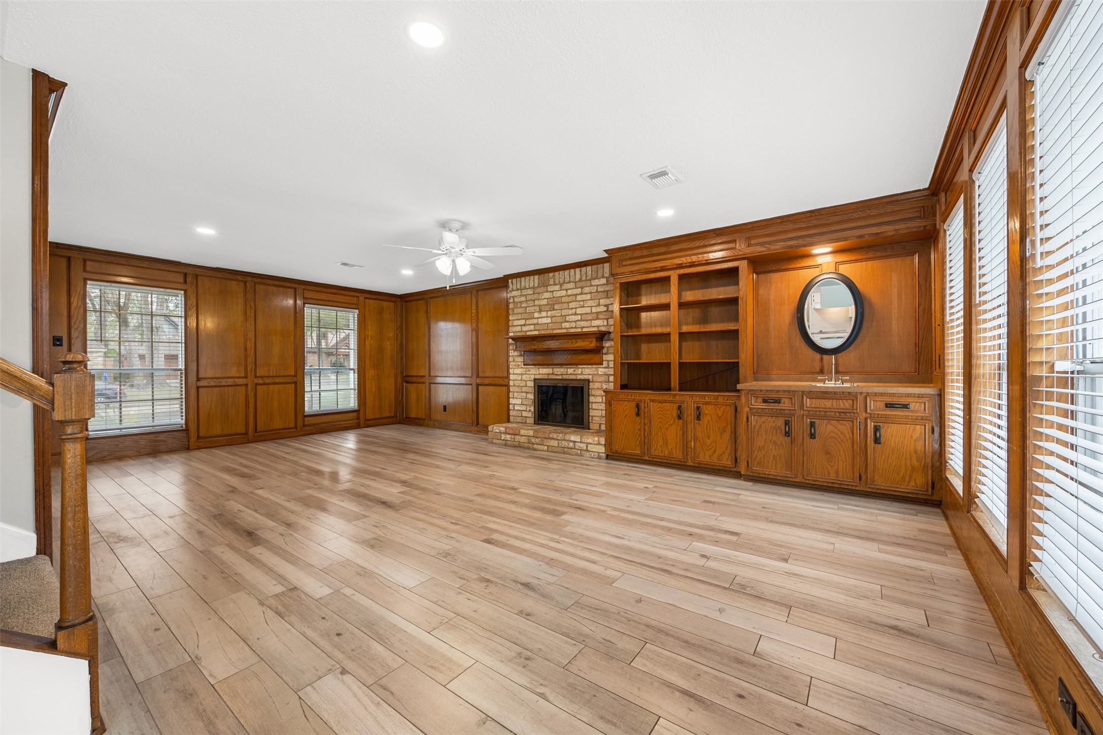 3607 Alderwood Drive Spring, TX 77388 - Photo 14 of 33 LARGE LIVINGROOM FOR ALL YOUR NEEDS.