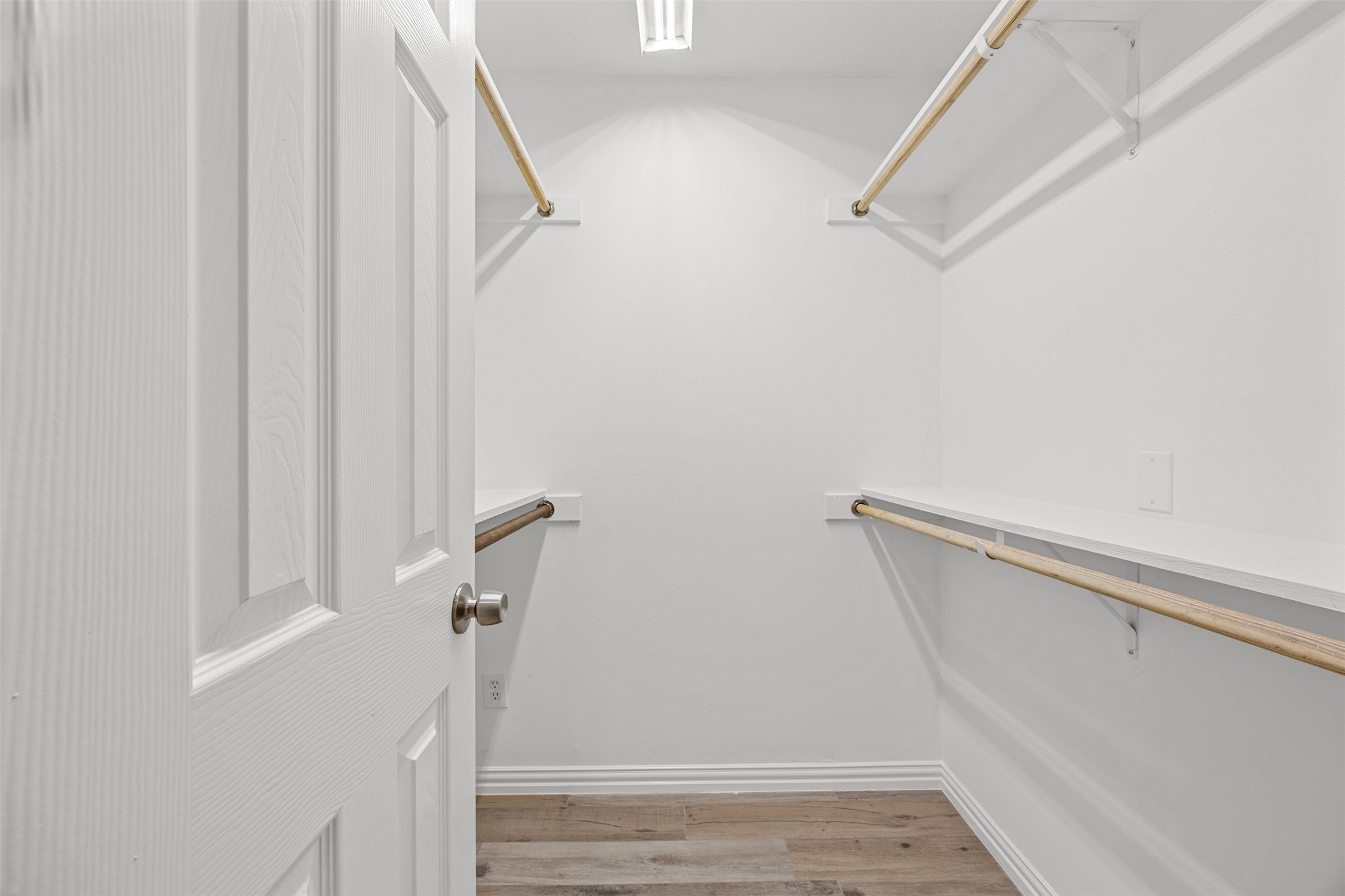 3607 Alderwood Drive Spring, TX 77388 - Photo 24 of 33 PRIMARY WALK-IN CLOSET DOWN STAIRS