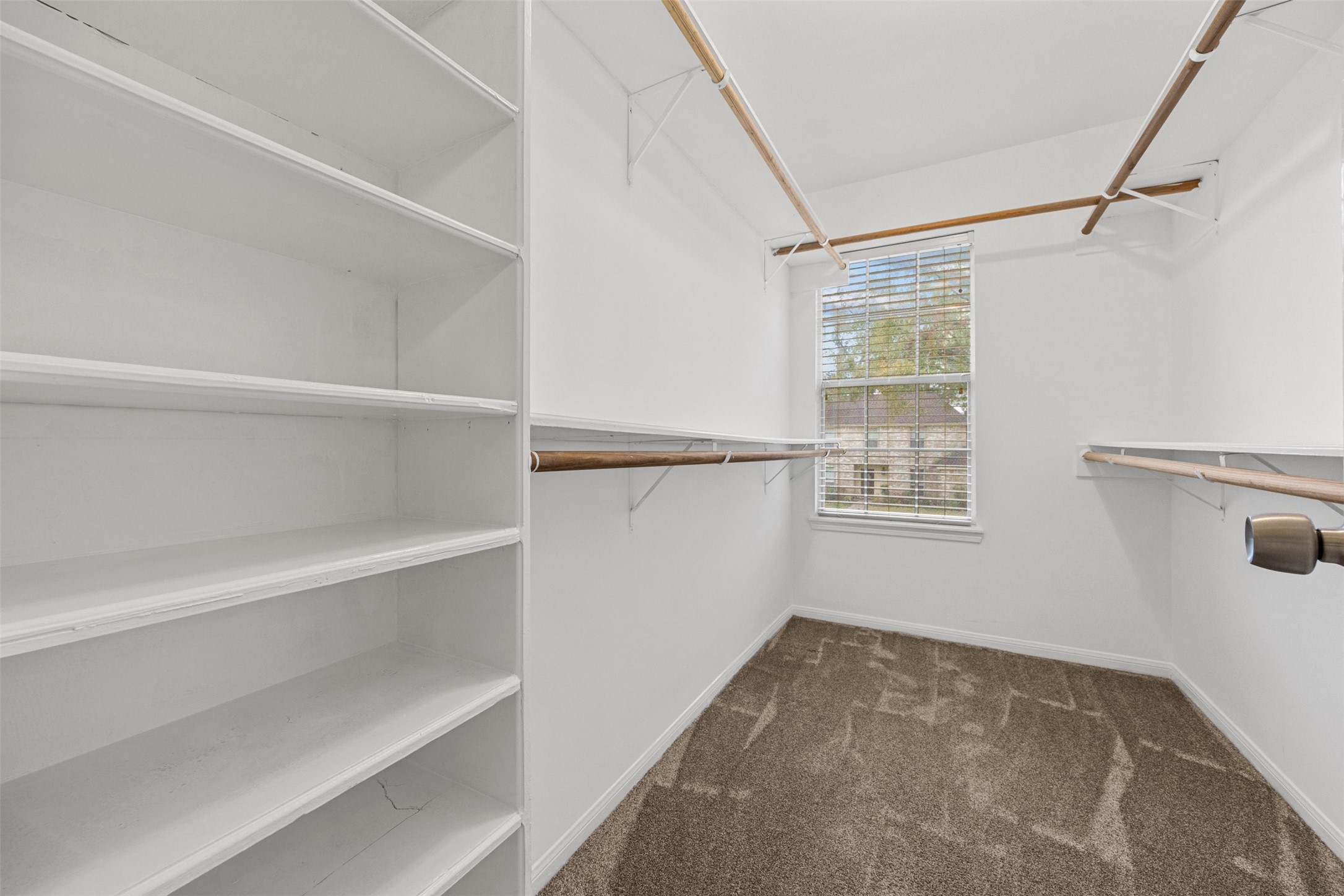 3607 Alderwood Drive Spring, TX 77388 - Photo 31 of 33 WALK IN CLOSET