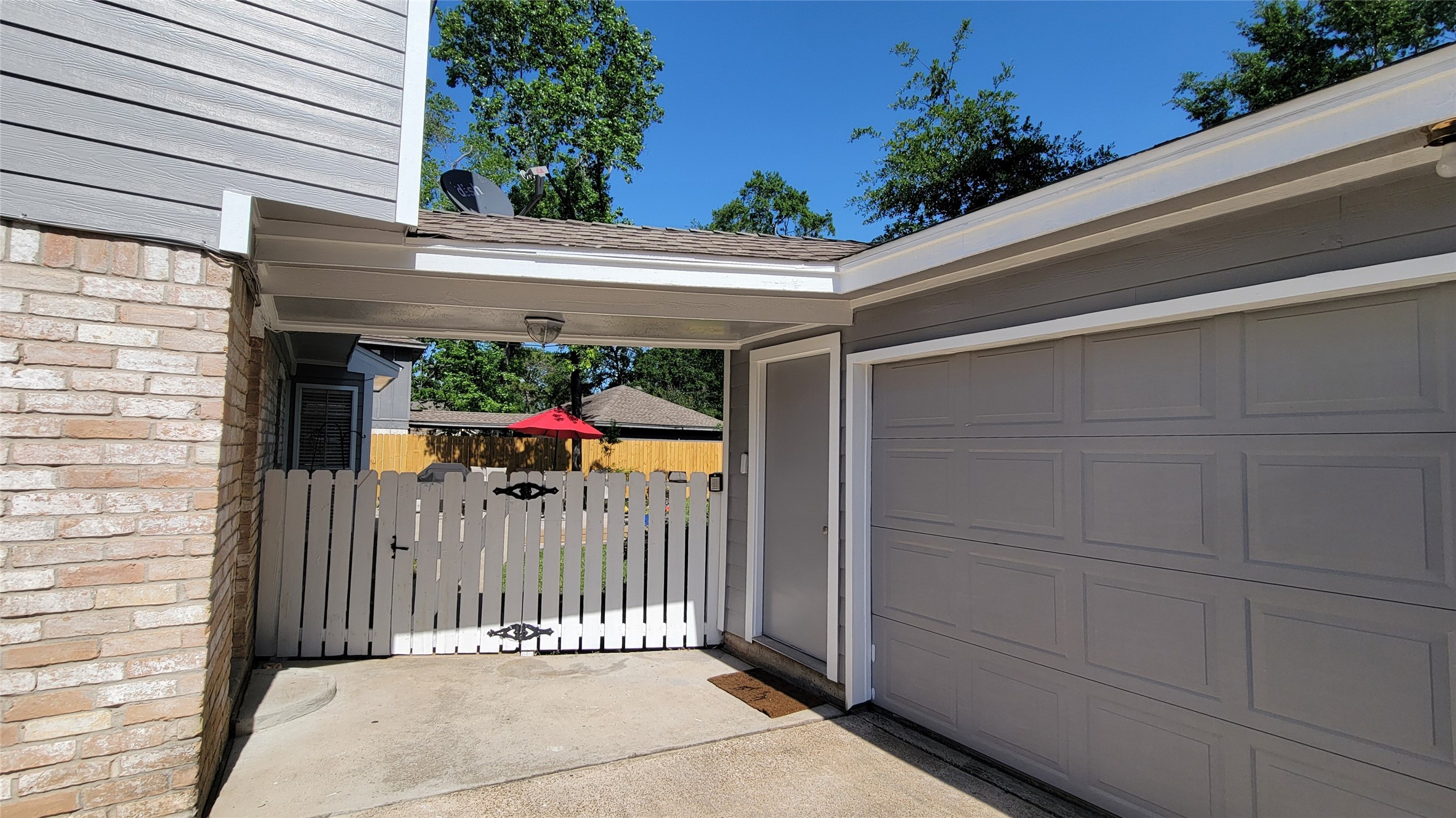 3607 Alderwood Drive Spring, TX 77388 - Photo 5 of 33 TWO CAR GARAGE WITH NEW EPOXY FLOORING.