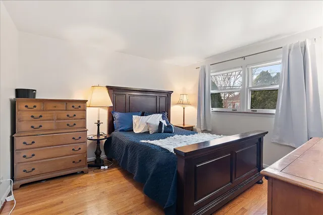 $249,900 | 18522 Dixie Highway, Homewood, IL 60430