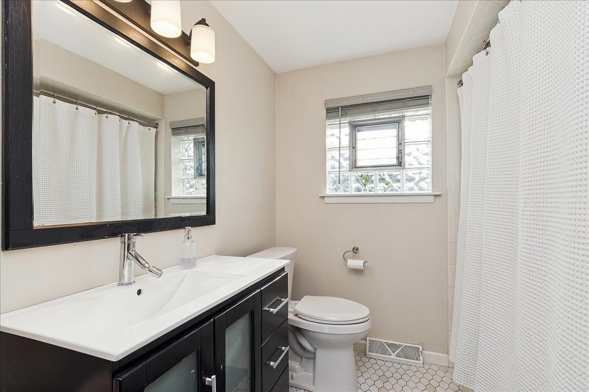 18522 Dixie Highway Homewood, IL 60430 - Photo 15 of 22