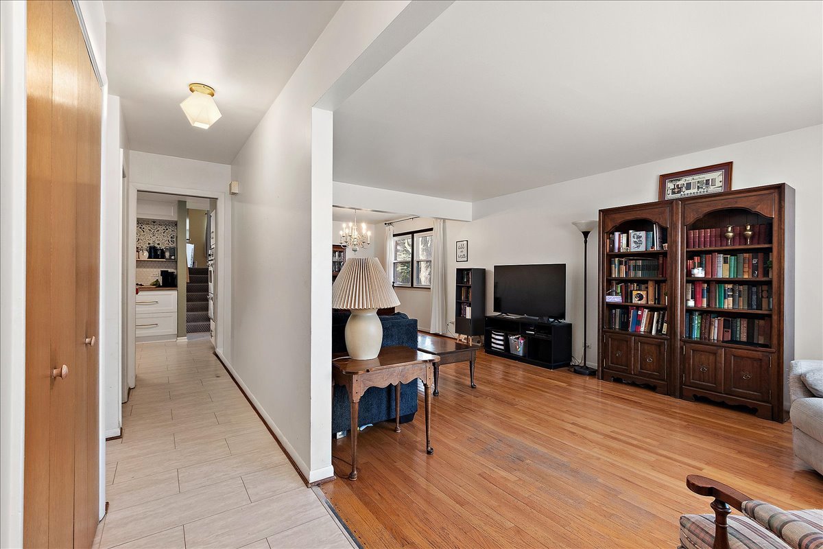 18522 Dixie Highway Homewood, IL 60430 - Photo 2 of 22