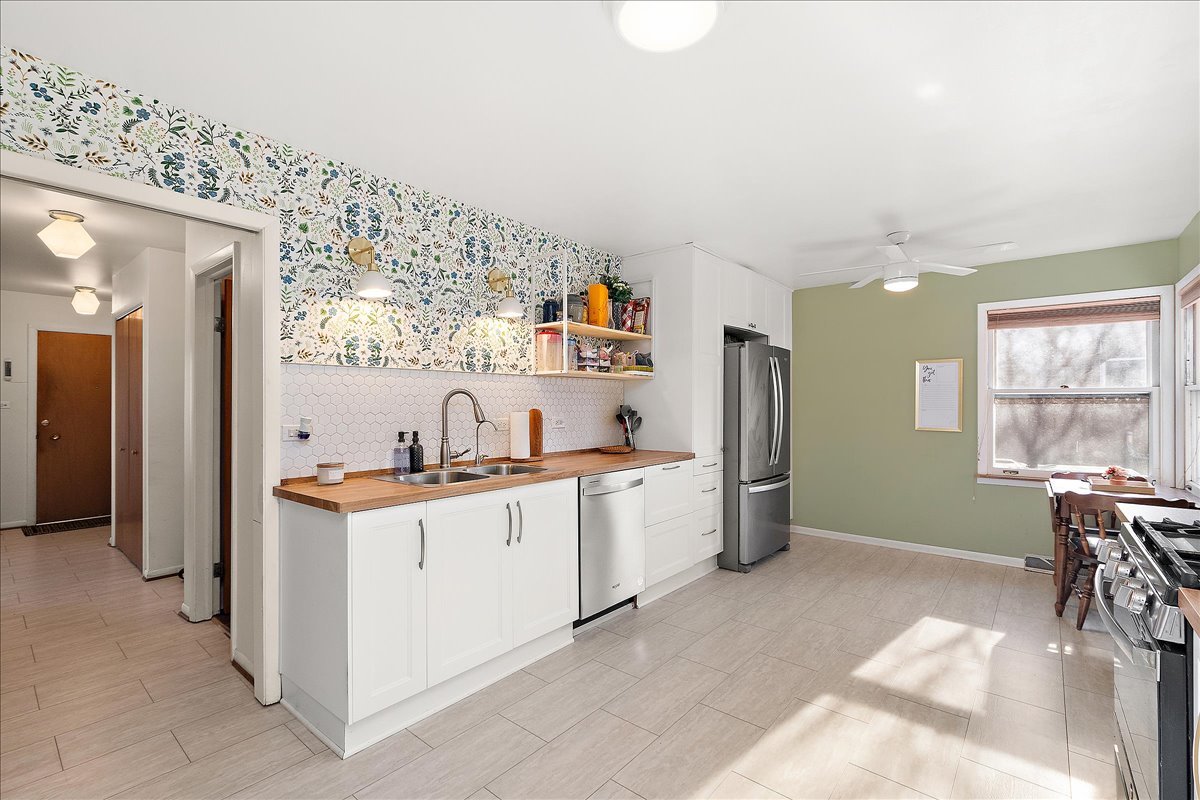 18522 Dixie Highway Homewood, IL 60430 - Photo 8 of 22