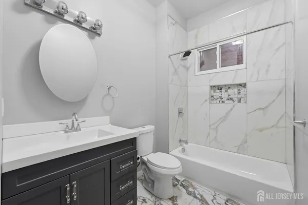 $2,500 | 327 South Orange Avenue, Unit 1, Newark, NJ 07103