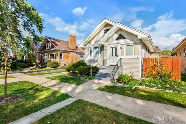 $3,400 | 2225 North 76th Court, Elmwood Park, IL 60707