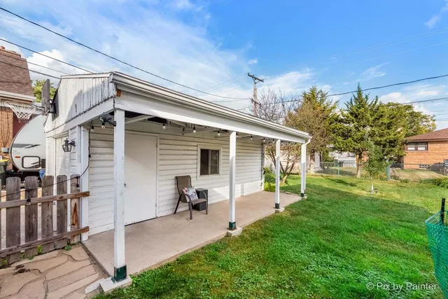 $3,400 | 2225 North 76th Court, Elmwood Park, IL 60707