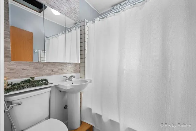 $3,400 | 2225 North 76th Court, Elmwood Park, IL 60707