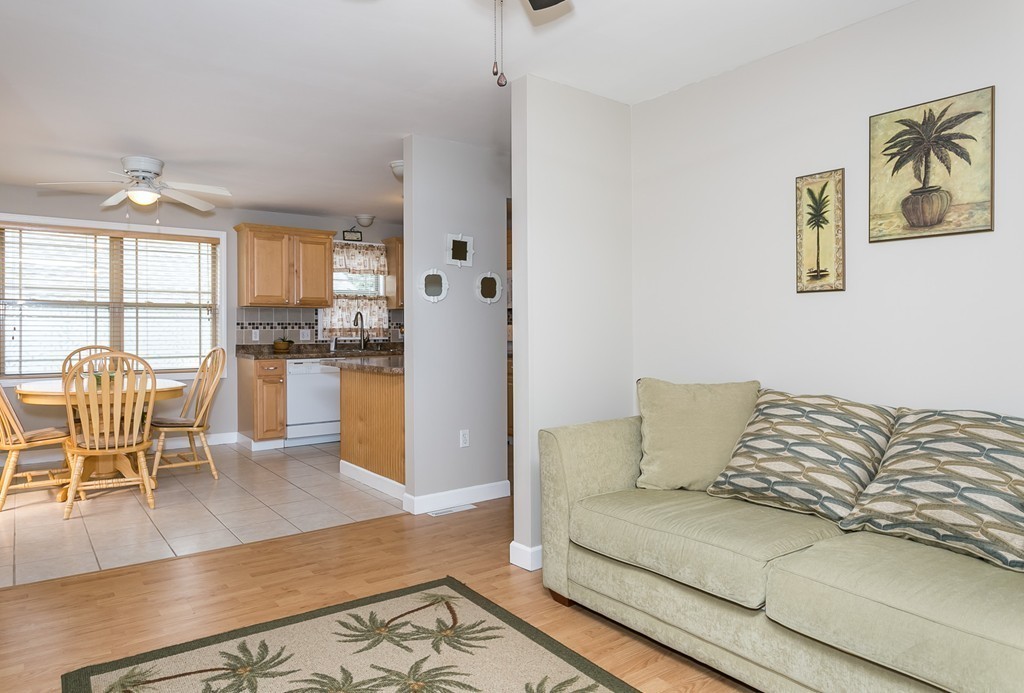 74 Jordan Street Springfield, MA 01129 - Photo 4 of 30 Gallery Image 4