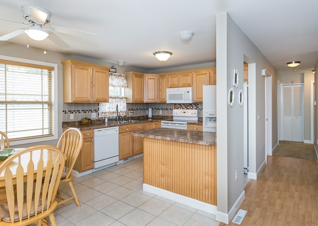74 Jordan Street Springfield, MA 01129 - Photo 5 of 30 Gallery Image 5