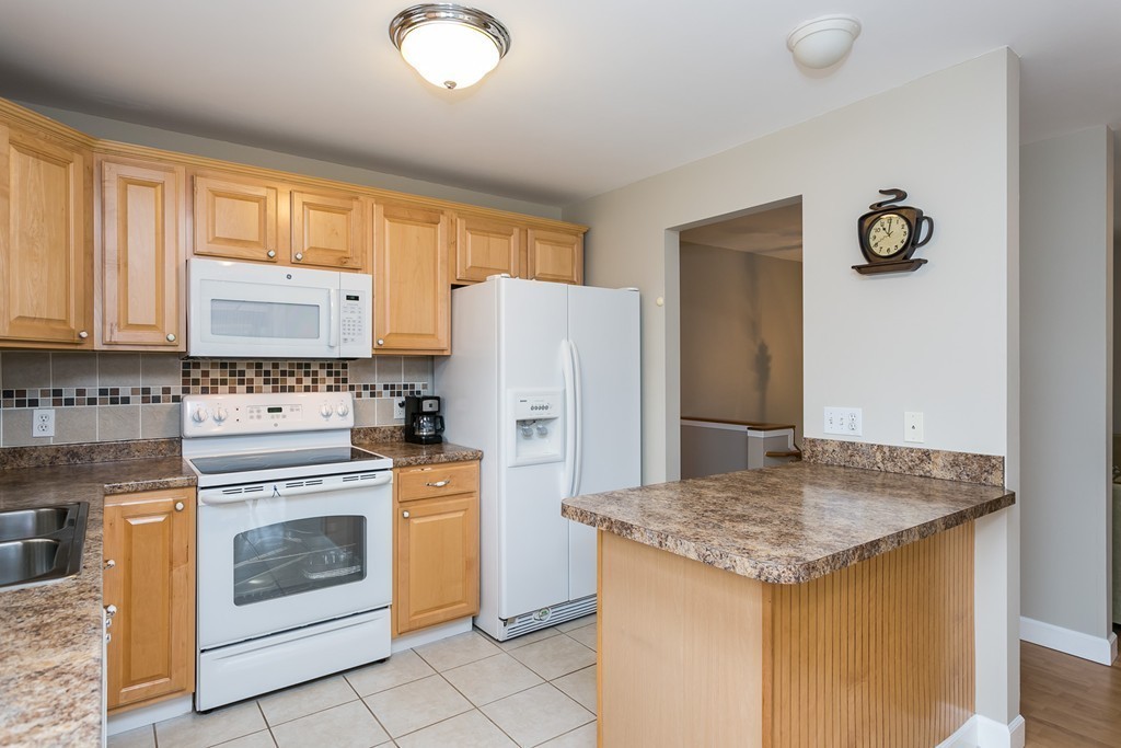 74 Jordan Street Springfield, MA 01129 - Photo 10 of 30 Gallery Image 10