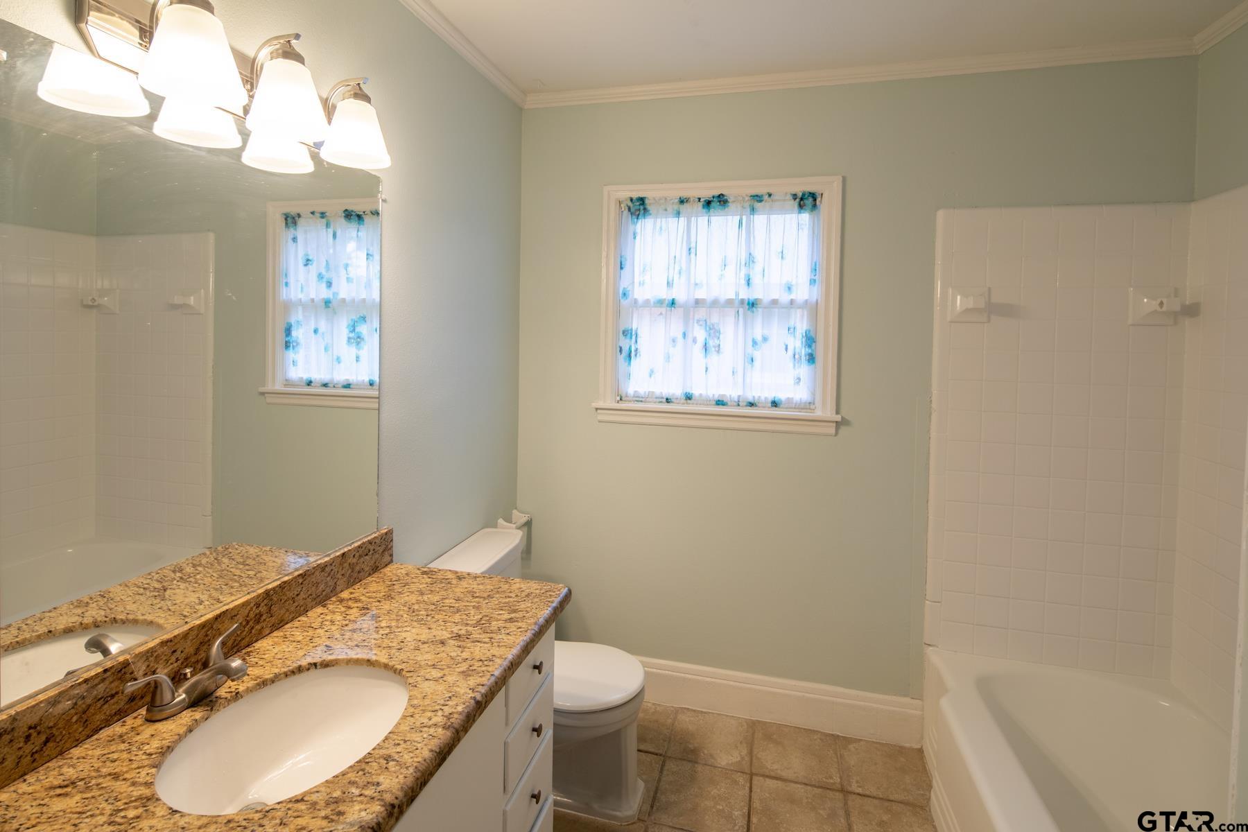 1913 South Sneed Avenue Tyler, TX 75701 - Photo 5 of 10