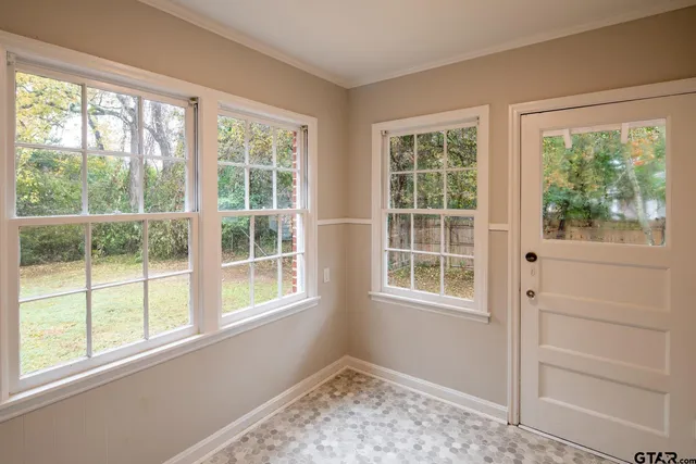 $1,495 | 1913 South Sneed Avenue, Tyler, TX 75701